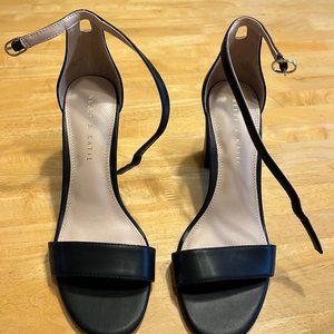 Kelly and Katie Hailee Sandal Size 8